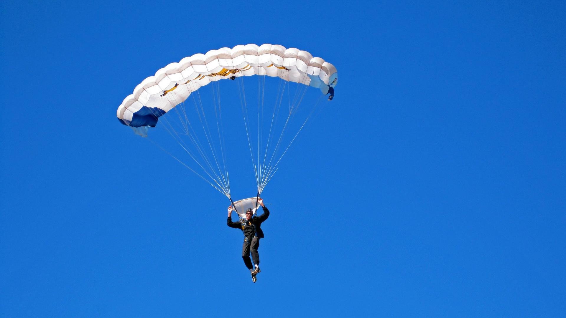 城市赛事期间志愿者补给与休息区服务进一步完善,赛事活动志愿者
